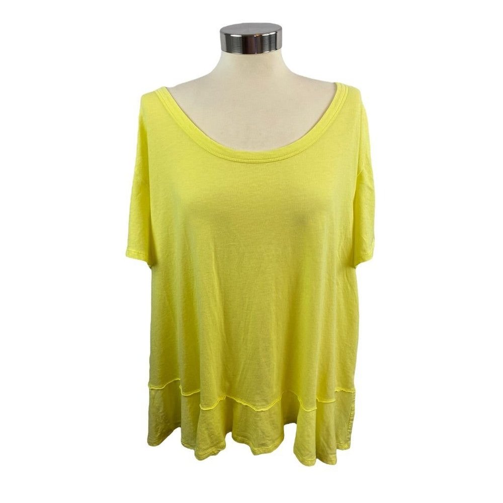 XL Caslon Yellow Flounce Hem Women's Tshirt Short Sleeve Scoop Neck